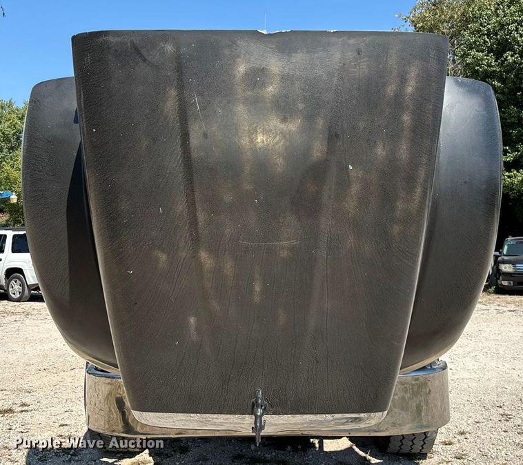 image for item ED2244 2007 Peterbilt 386 dump truck