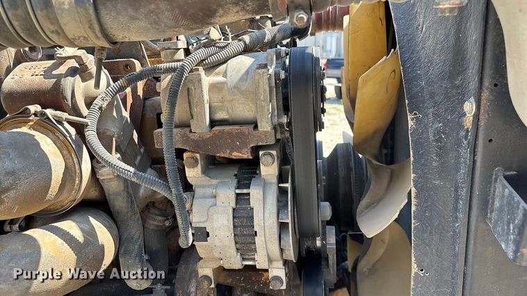 image for item ED2244 2007 Peterbilt 386 dump truck