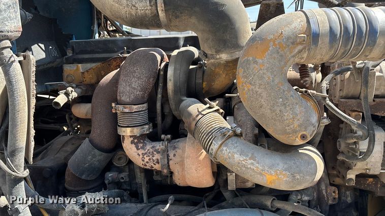 image for item ED2244 2007 Peterbilt 386 dump truck