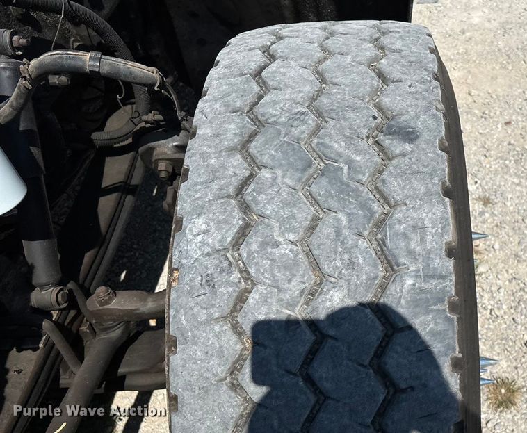 image for item ED2244 2007 Peterbilt 386 dump truck