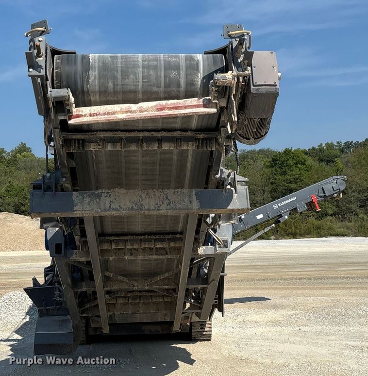 image for item ED2246 2021 Kleemann MOBIREX MR 130 Zi EVO2 losed circuit mobile impact crusher