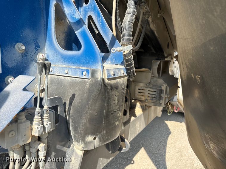 image for item ED2246 2021 Kleemann MOBIREX MR 130 Zi EVO2 losed circuit mobile impact crusher