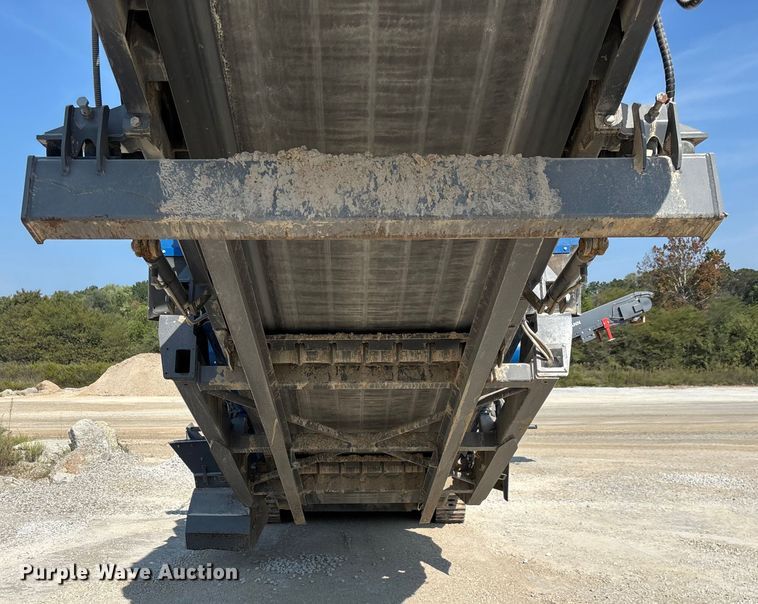 image for item ED2246 2021 Kleemann MOBIREX MR 130 Zi EVO2 losed circuit mobile impact crusher