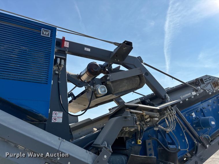 image for item ED2246 2021 Kleemann MOBIREX MR 130 Zi EVO2 losed circuit mobile impact crusher