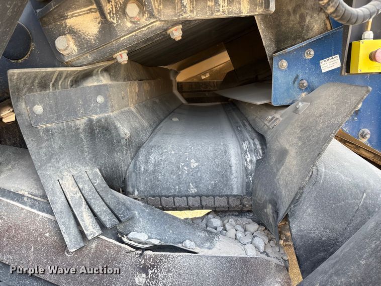 image for item ED2246 2021 Kleemann MOBIREX MR 130 Zi EVO2 losed circuit mobile impact crusher