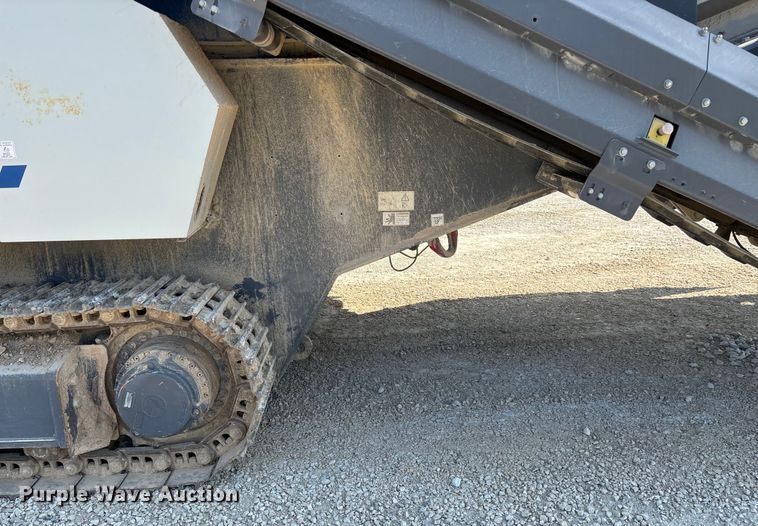 image for item ED2246 2021 Kleemann MOBIREX MR 130 Zi EVO2 losed circuit mobile impact crusher