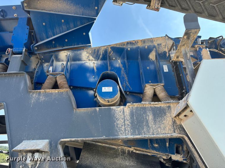 image for item ED2246 2021 Kleemann MOBIREX MR 130 Zi EVO2 losed circuit mobile impact crusher