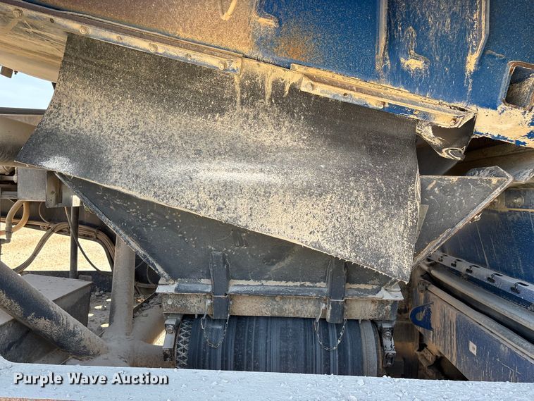 image for item ED2246 2021 Kleemann MOBIREX MR 130 Zi EVO2 losed circuit mobile impact crusher