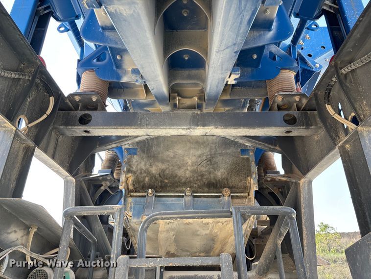 image for item ED2246 2021 Kleemann MOBIREX MR 130 Zi EVO2 losed circuit mobile impact crusher