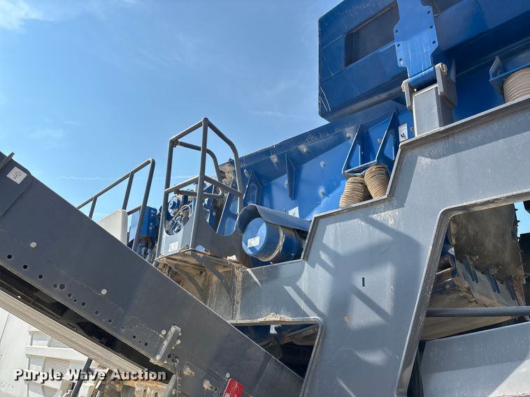 image for item ED2246 2021 Kleemann MOBIREX MR 130 Zi EVO2 losed circuit mobile impact crusher