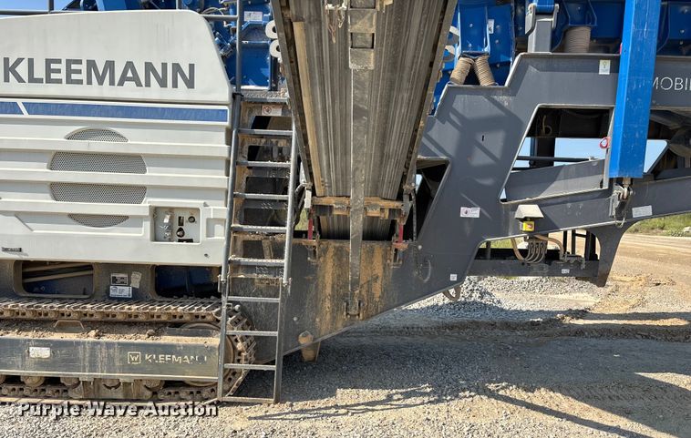 image for item ED2246 2021 Kleemann MOBIREX MR 130 Zi EVO2 losed circuit mobile impact crusher
