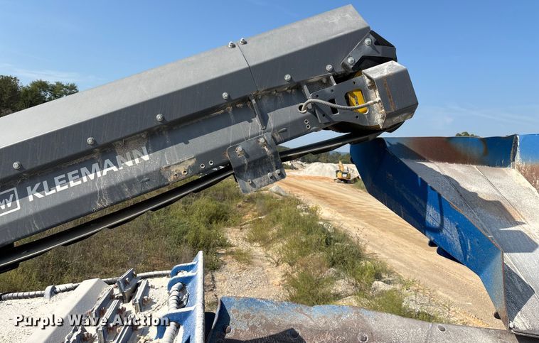 image for item ED2246 2021 Kleemann MOBIREX MR 130 Zi EVO2 losed circuit mobile impact crusher