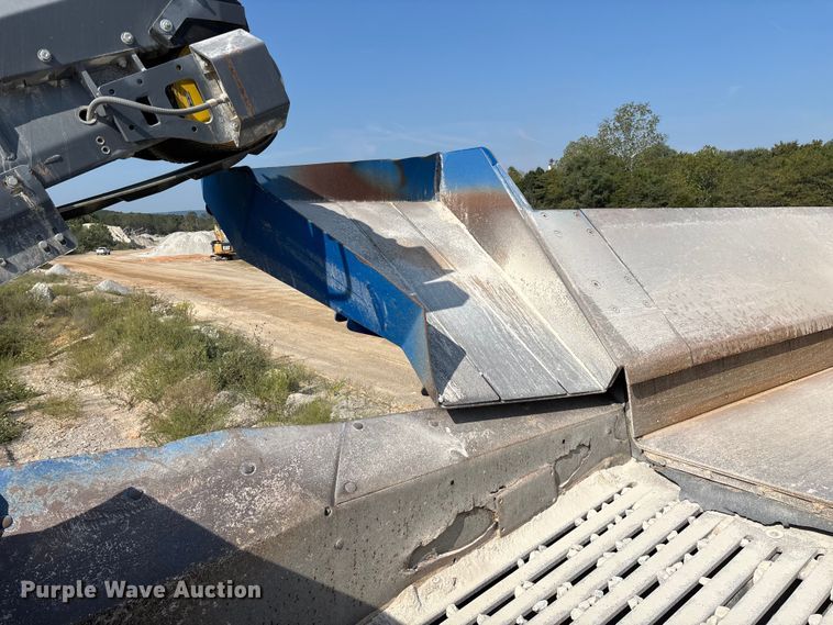 image for item ED2246 2021 Kleemann MOBIREX MR 130 Zi EVO2 losed circuit mobile impact crusher