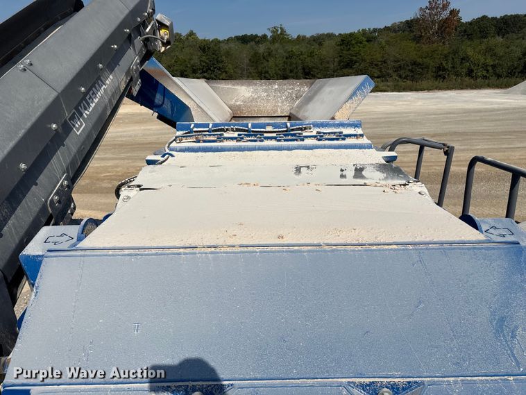 image for item ED2246 2021 Kleemann MOBIREX MR 130 Zi EVO2 losed circuit mobile impact crusher