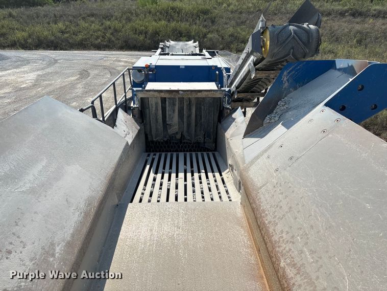 image for item ED2246 2021 Kleemann MOBIREX MR 130 Zi EVO2 losed circuit mobile impact crusher