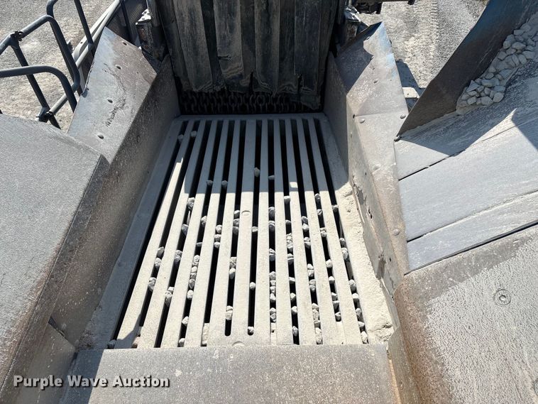 image for item ED2246 2021 Kleemann MOBIREX MR 130 Zi EVO2 losed circuit mobile impact crusher