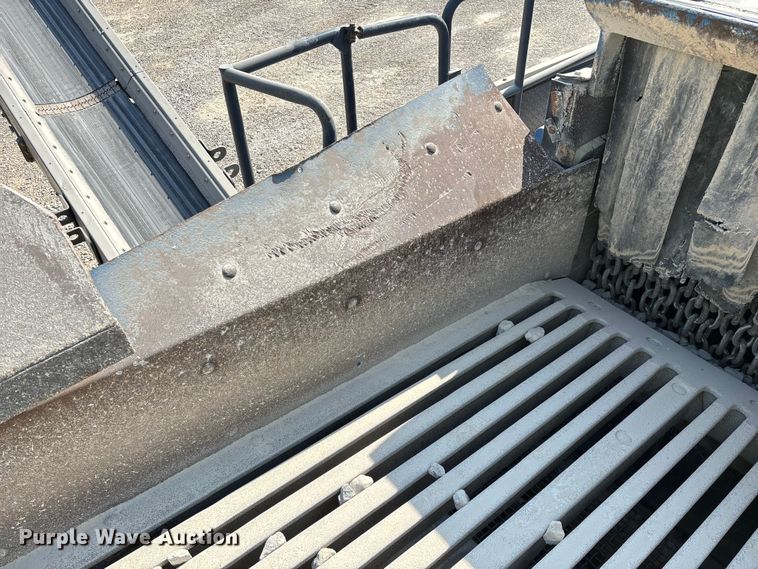 image for item ED2246 2021 Kleemann MOBIREX MR 130 Zi EVO2 losed circuit mobile impact crusher