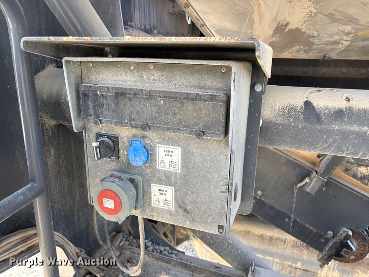 image for item ED2246 2021 Kleemann MOBIREX MR 130 Zi EVO2 losed circuit mobile impact crusher