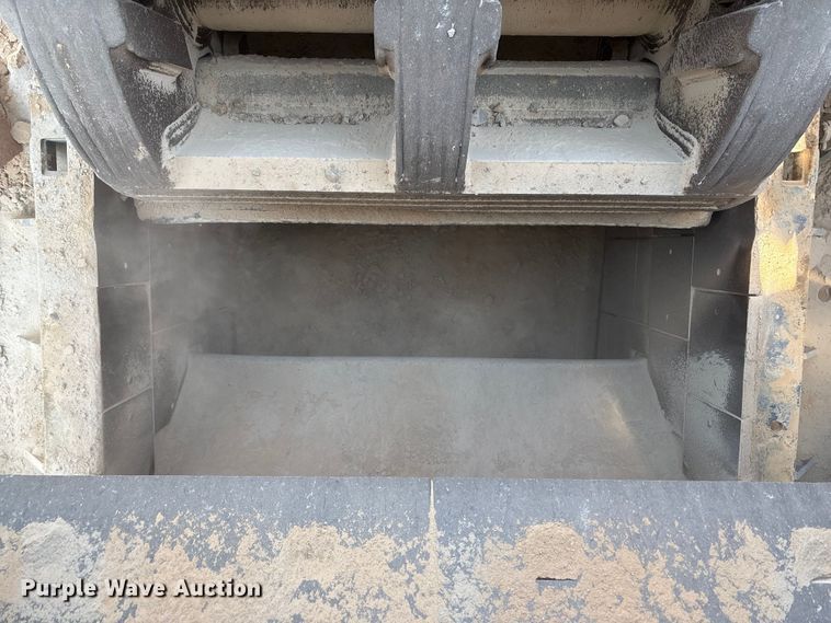 image for item ED2246 2021 Kleemann MOBIREX MR 130 Zi EVO2 losed circuit mobile impact crusher