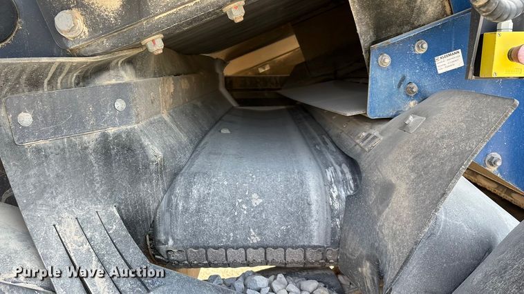 image for item ED2246 2021 Kleemann MOBIREX MR 130 Zi EVO2 losed circuit mobile impact crusher