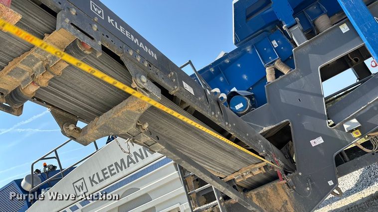 image for item ED2246 2021 Kleemann MOBIREX MR 130 Zi EVO2 losed circuit mobile impact crusher