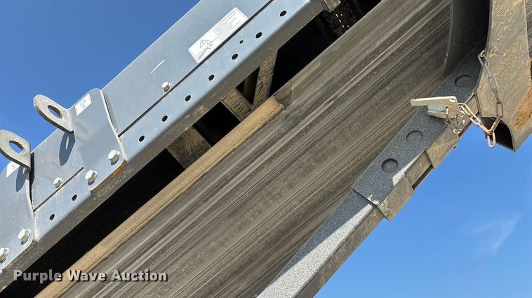 image for item ED2246 2021 Kleemann MOBIREX MR 130 Zi EVO2 losed circuit mobile impact crusher