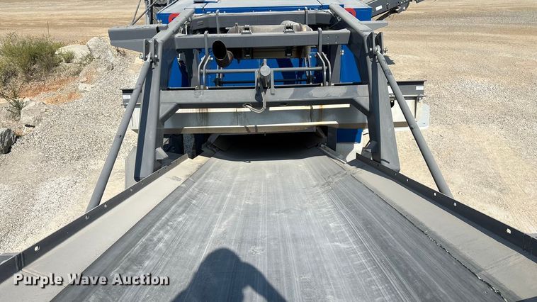 image for item ED2246 2021 Kleemann MOBIREX MR 130 Zi EVO2 losed circuit mobile impact crusher