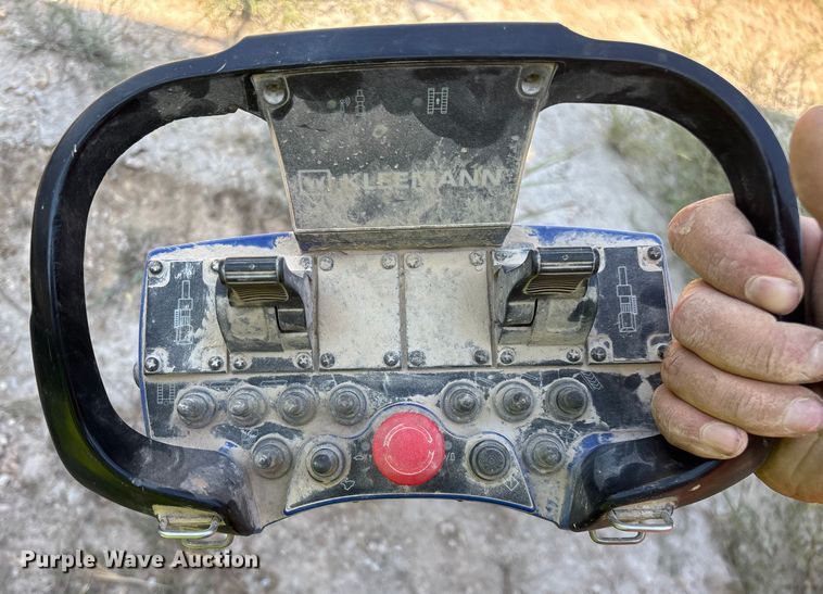 image for item ED2246 2021 Kleemann MOBIREX MR 130 Zi EVO2 losed circuit mobile impact crusher