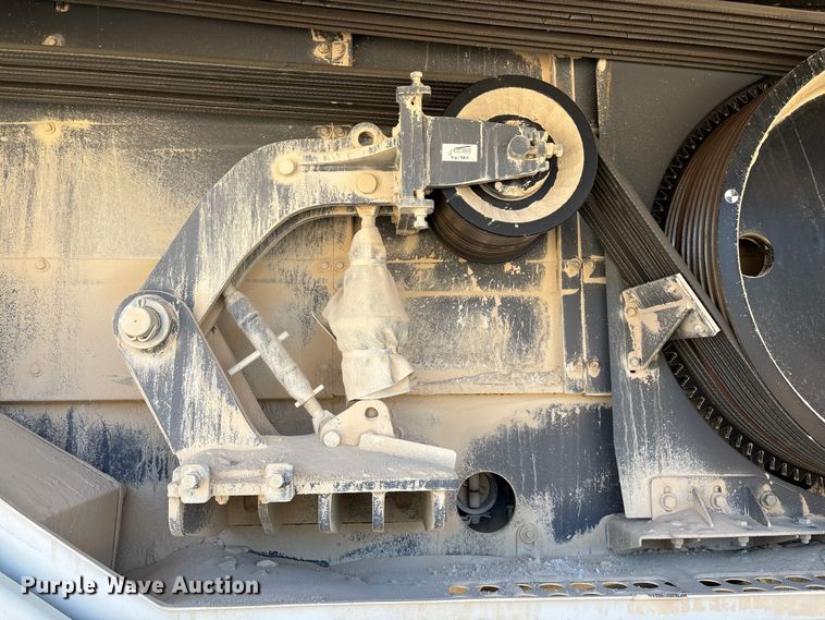 image for item ED2246 2021 Kleemann MOBIREX MR 130 Zi EVO2 losed circuit mobile impact crusher