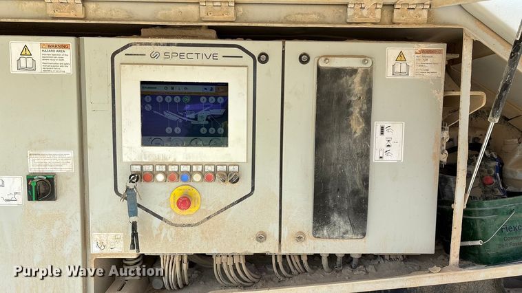 image for item ED2246 2021 Kleemann MOBIREX MR 130 Zi EVO2 losed circuit mobile impact crusher