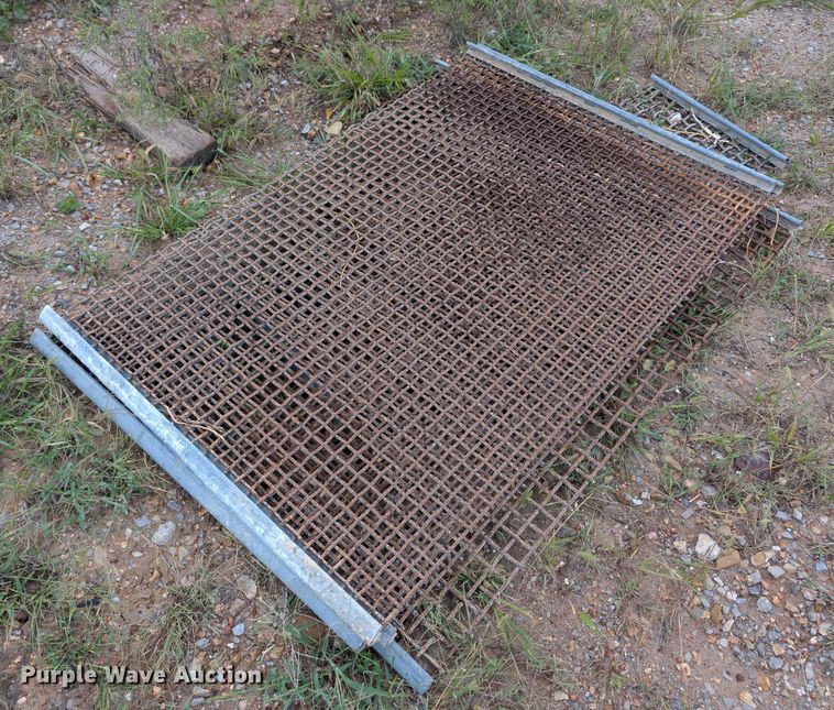 image for item ED2246 2021 Kleemann MOBIREX MR 130 Zi EVO2 closed circuit mobile impact crusher