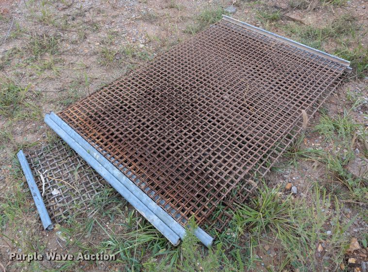 image for item ED2246 2021 Kleemann MOBIREX MR 130 Zi EVO2 closed circuit mobile impact crusher