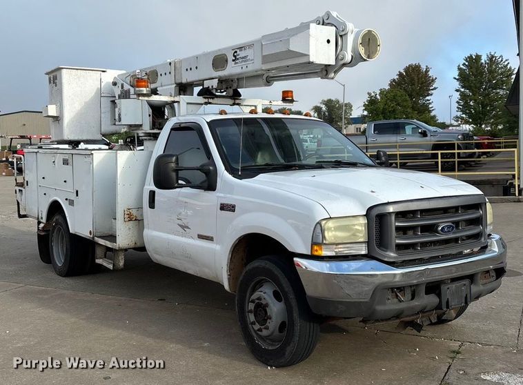image for item ED2254 2004 Ford F550 bucket truck
