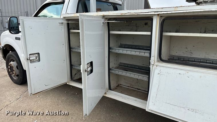 image for item ED2254 2004 Ford F550 bucket truck