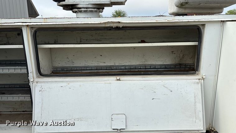 image for item ED2254 2004 Ford F550 bucket truck