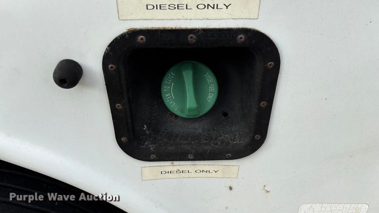 image for item ED2254 2004 Ford F550 bucket truck