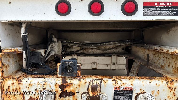 image for item ED2254 2004 Ford F550 bucket truck