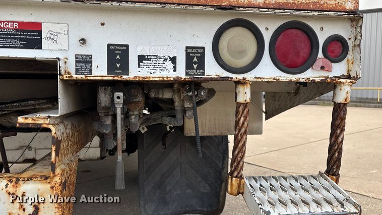 image for item ED2254 2004 Ford F550 bucket truck