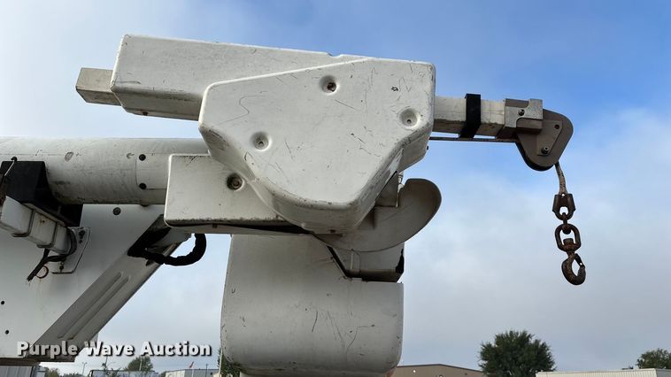 image for item ED2254 2004 Ford F550 bucket truck