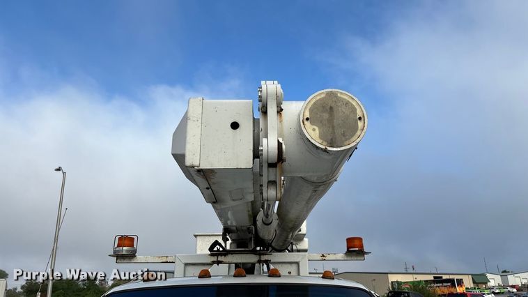 image for item ED2254 2004 Ford F550 bucket truck