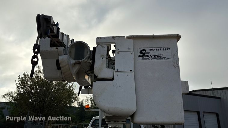 image for item ED2254 2004 Ford F550 bucket truck