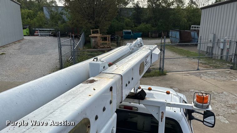 image for item ED2254 2004 Ford F550 bucket truck