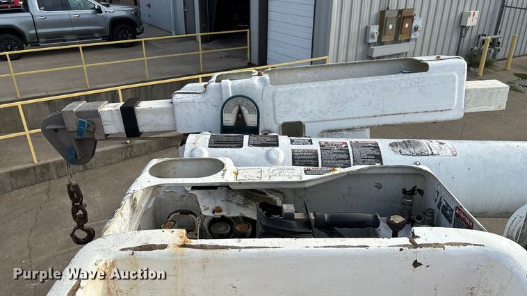 image for item ED2254 2004 Ford F550 bucket truck