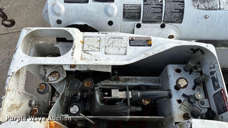 image for item ED2254 2004 Ford F550 bucket truck