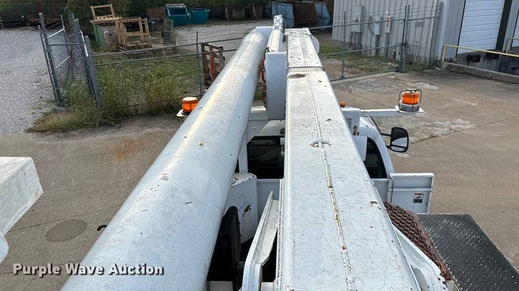 image for item ED2254 2004 Ford F550 bucket truck