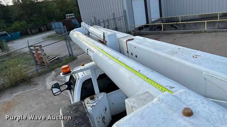 image for item ED2254 2004 Ford F550 bucket truck