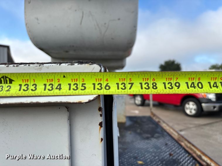 image for item ED2254 2004 Ford F550 bucket truck