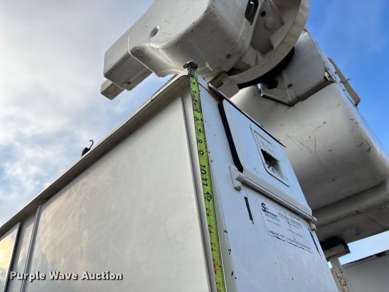 image for item ED2254 2004 Ford F550 bucket truck