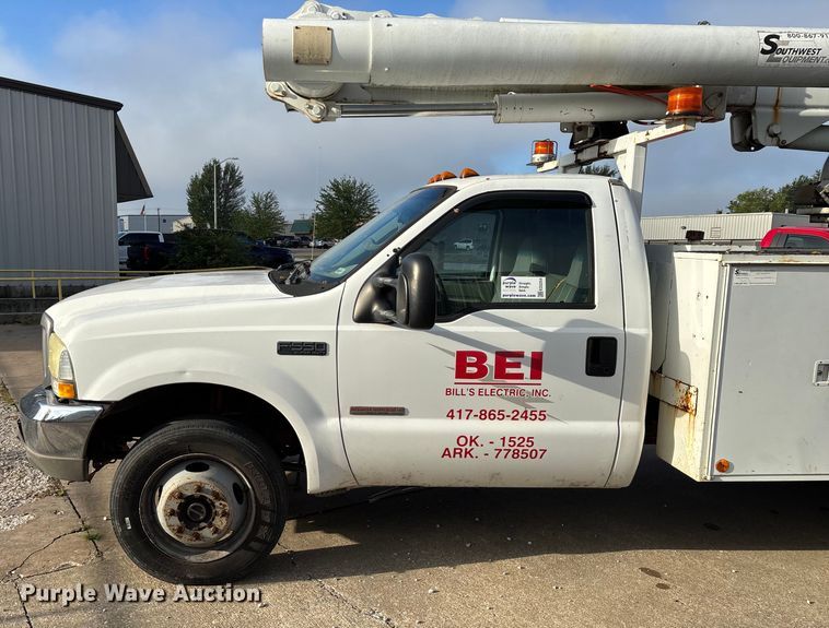 image for item ED2254 2004 Ford F550 bucket truck