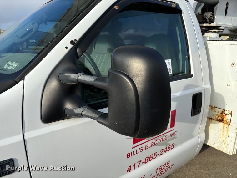 image for item ED2254 2004 Ford F550 bucket truck